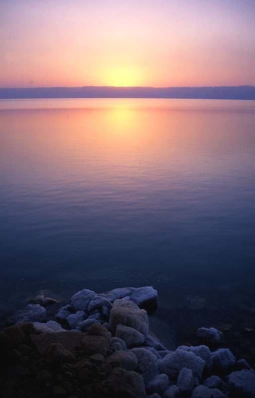 Solnedgång vid Döda havet.