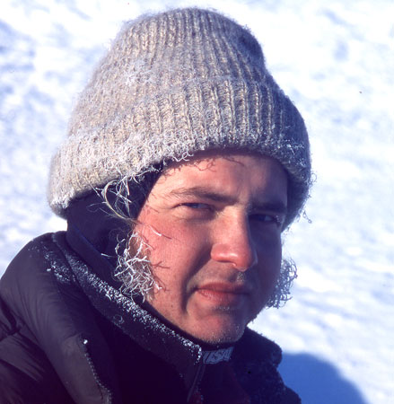 Stellan med frost i polisongerna, Ryssland.