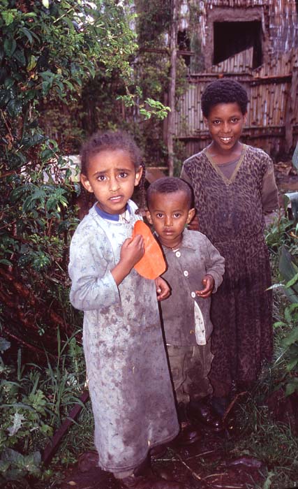 Etiopiska barn.